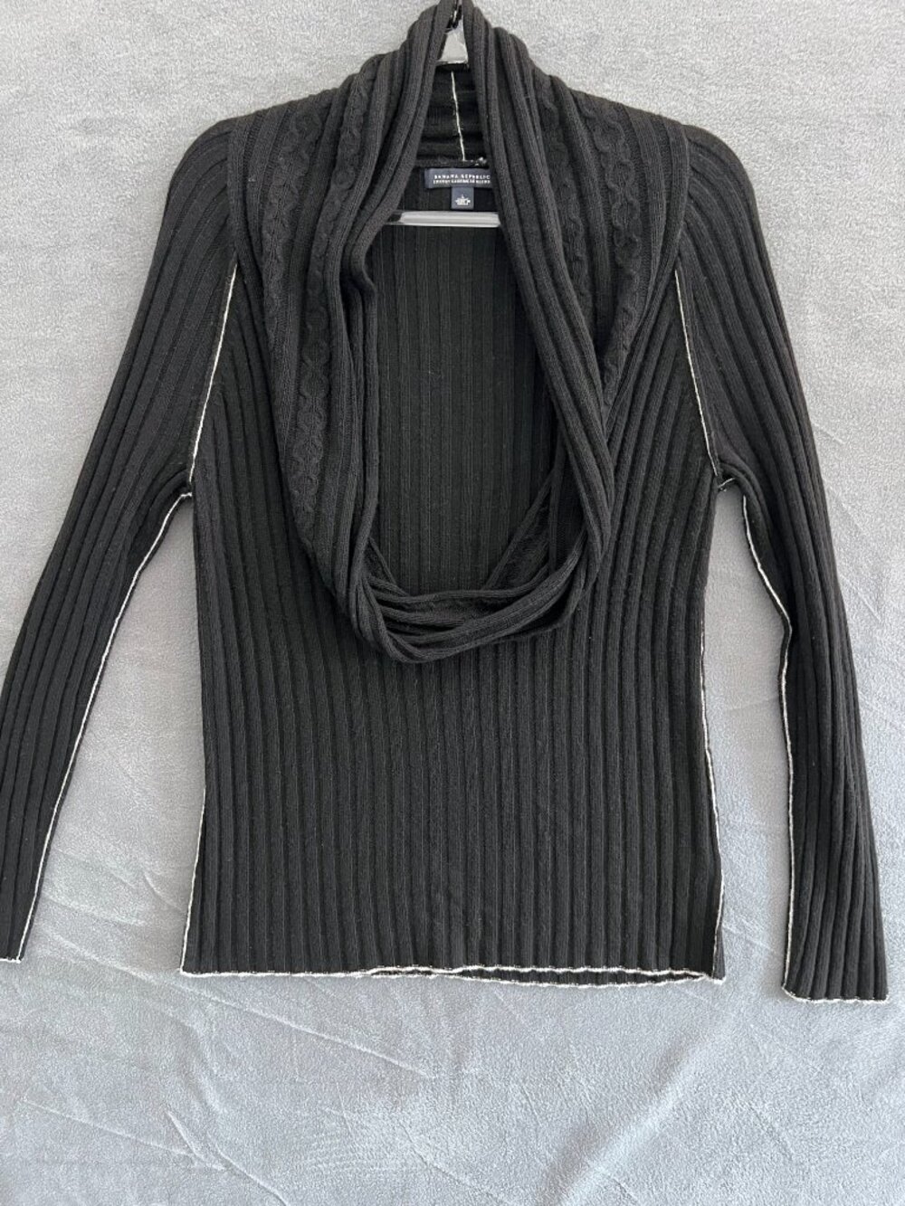 Banana Republic Sweater Wool Cashmere Blend Deep Cut Cowl Neck Sz L